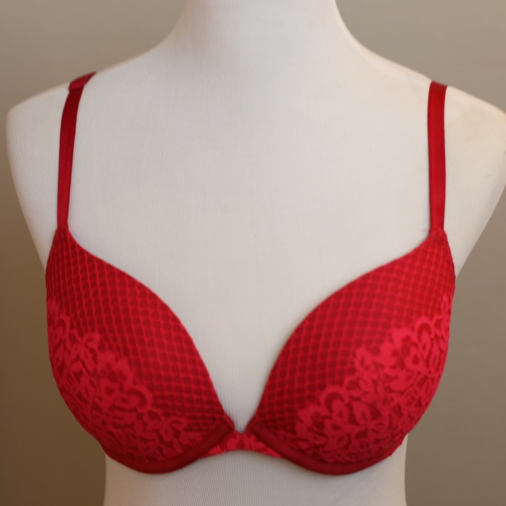 Victoria Secret Bra - Picture 3 of 8